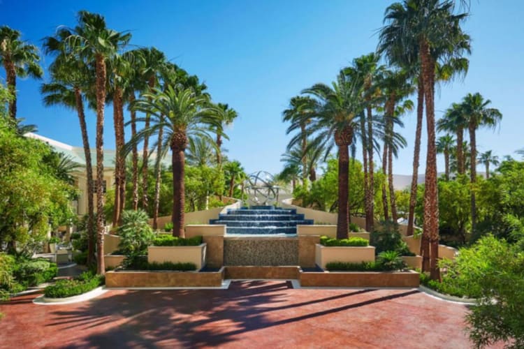 Fountain terrace